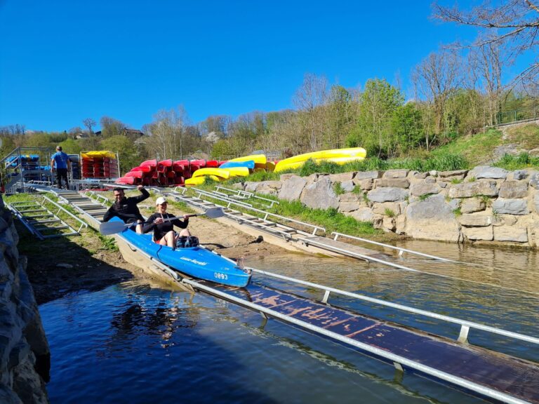 Location de kayaks sur la Lesse